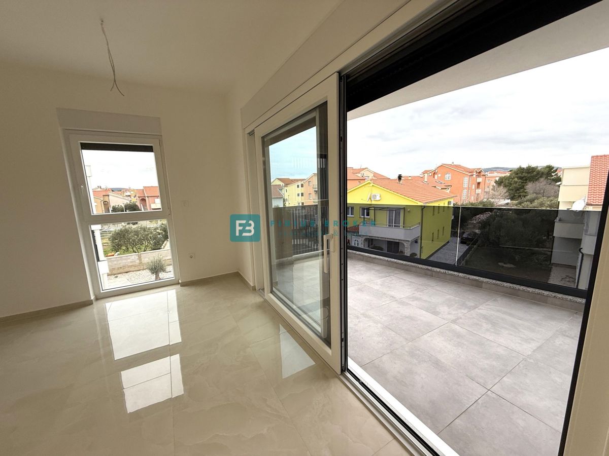 Flat For sale - ŠIBENSKO-KNINSKA VODICE