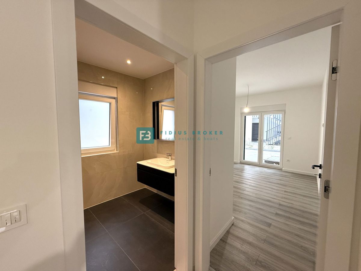 Flat For sale - ŠIBENSKO-KNINSKA VODICE