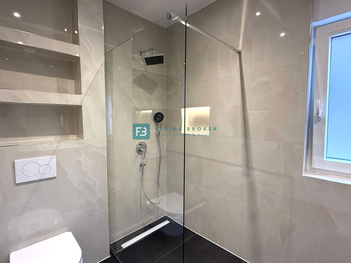Flat For sale - ŠIBENSKO-KNINSKA VODICE