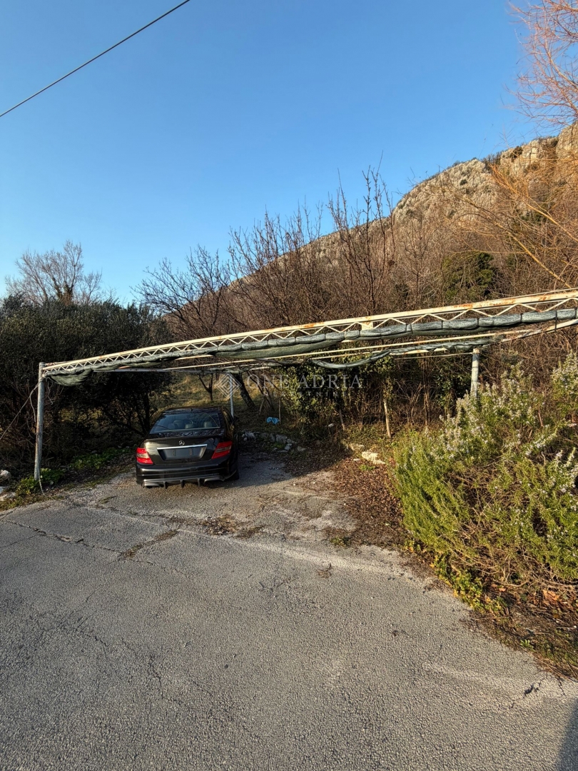 Hiša Na predaj - PRIMORSKO-GORANSKA VINODOLSKA OPĆINA