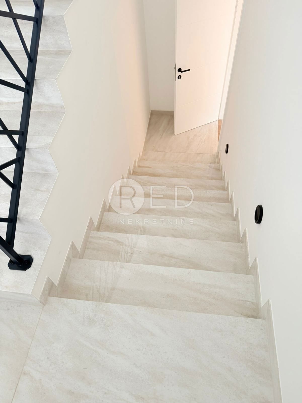 Apartment Zu verkaufen - Grad Zagreb Zagreb - foto 5/13