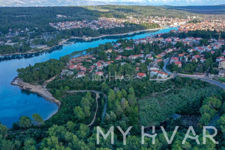 Land for sale 1032 m² – Stari Grad