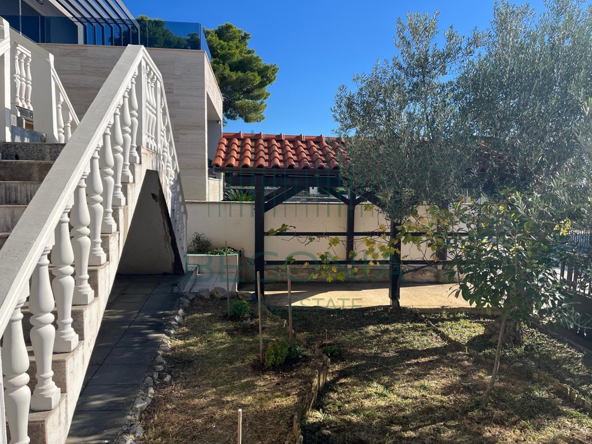 House For sale - Zadarska Zadar - foto 2/2