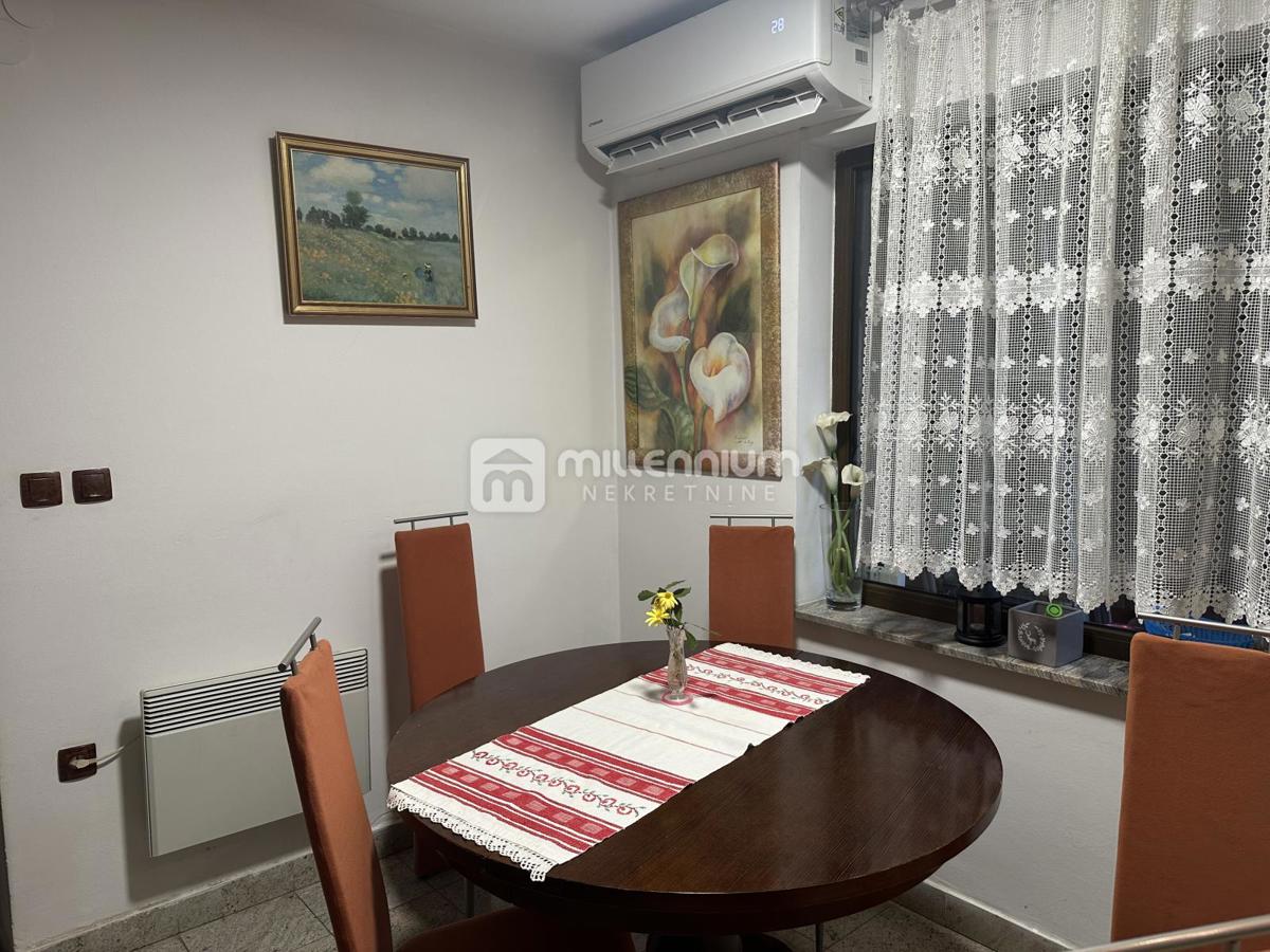 Stan Na prodaju - PRIMORSKO-GORANSKA CRIKVENICA