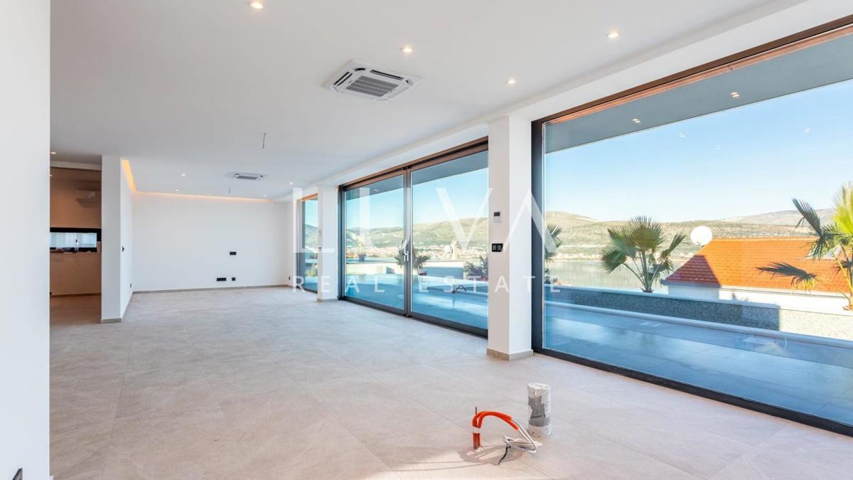 Haus Zu verkaufen - SPLITSKO-DALMATINSKA TROGIR