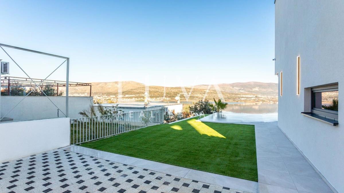Haus Zu verkaufen - SPLITSKO-DALMATINSKA TROGIR