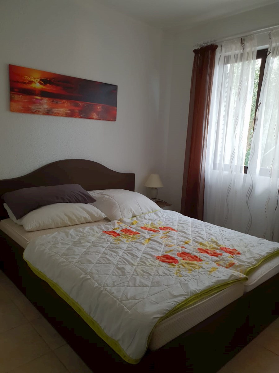 Casa In vendita - ŠIBENSKO-KNINSKA ROGOZNICA