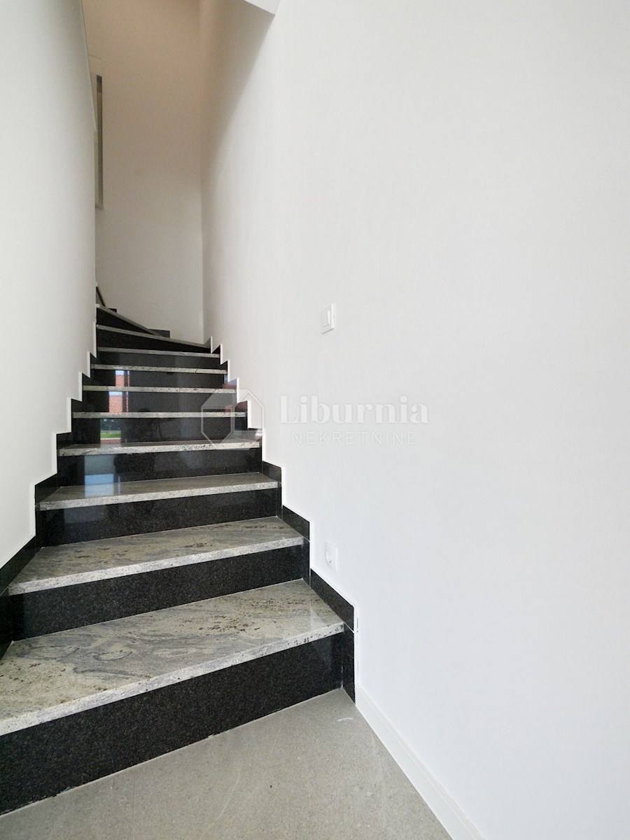 Casa In vendita - PRIMORSKO-GORANSKA KRK