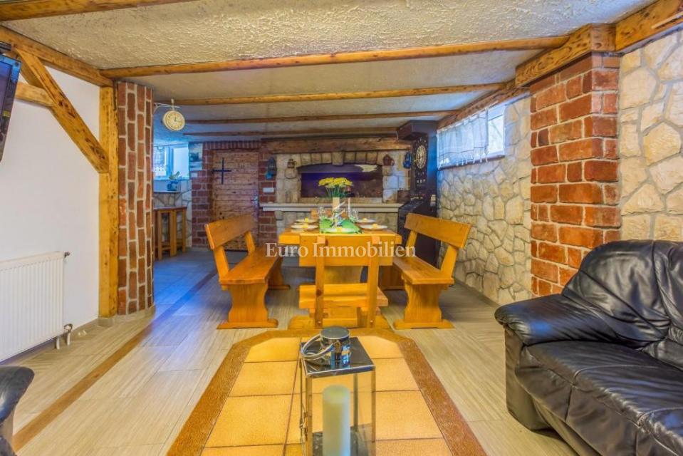 Hiša Na predaj - PRIMORSKO-GORANSKA VINODOLSKA OPĆINA