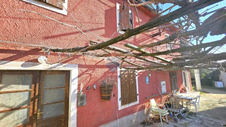 Maison à vendre 200 m² – Buje