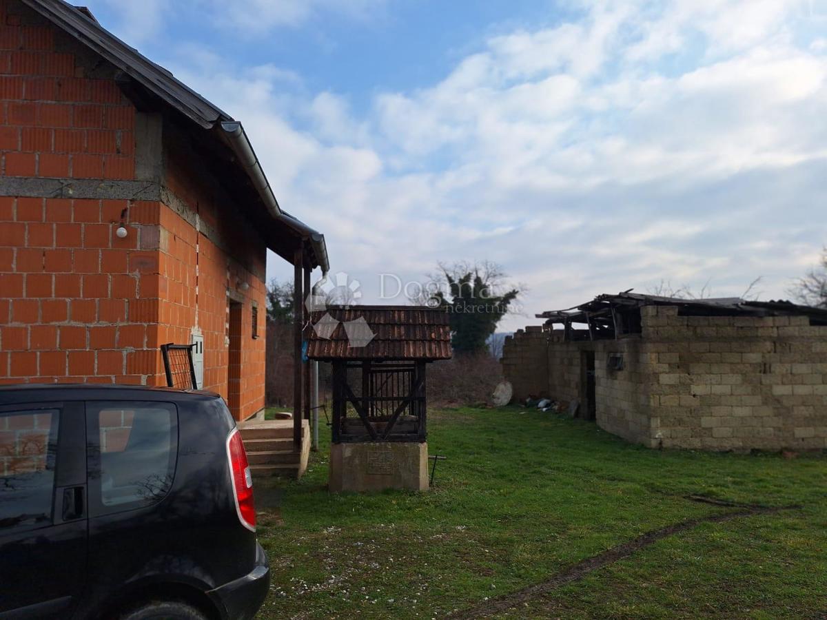Maison À vendre - SISAČKO-MOSLAVAČKA TOPUSKO