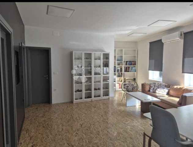 Locaux commerciaux à louer 89 m² – Rijeka