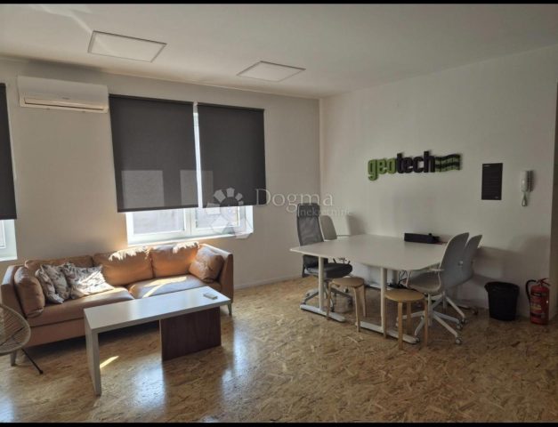 Lokal użytkowy Do wynajęcia - Primorsko-goranska Rijeka - foto 2/7