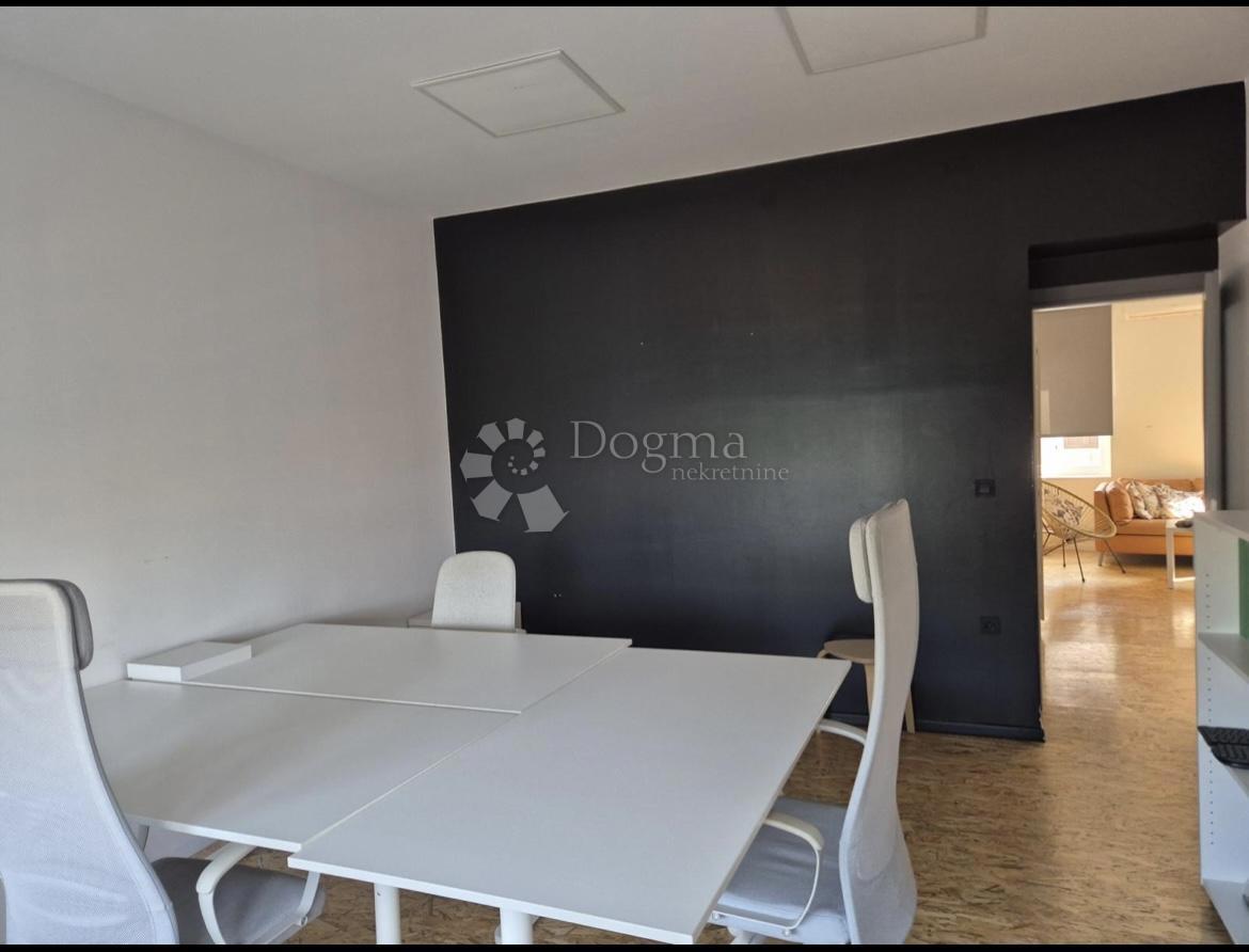 Locaux commerciaux À louer - PRIMORSKO-GORANSKA RIJEKA