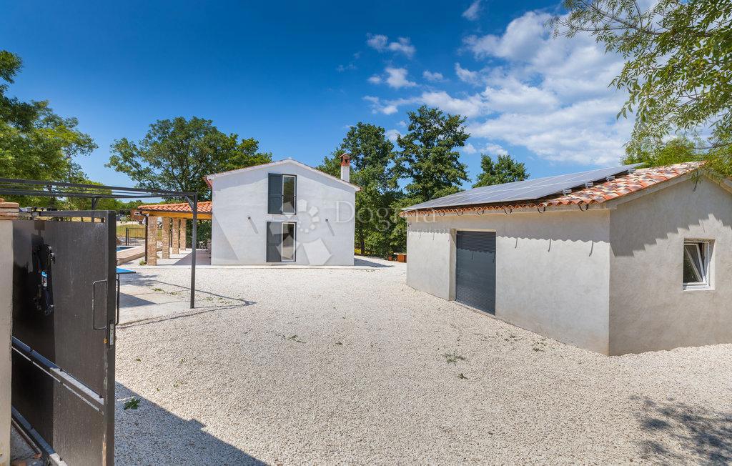 Kuća Na prodaju - ISTARSKA ŽMINJ