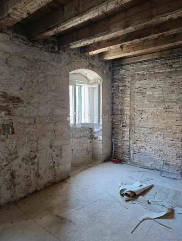 Mieszkanie Na sprzedaż - SPLITSKO-DALMATINSKA SINJ