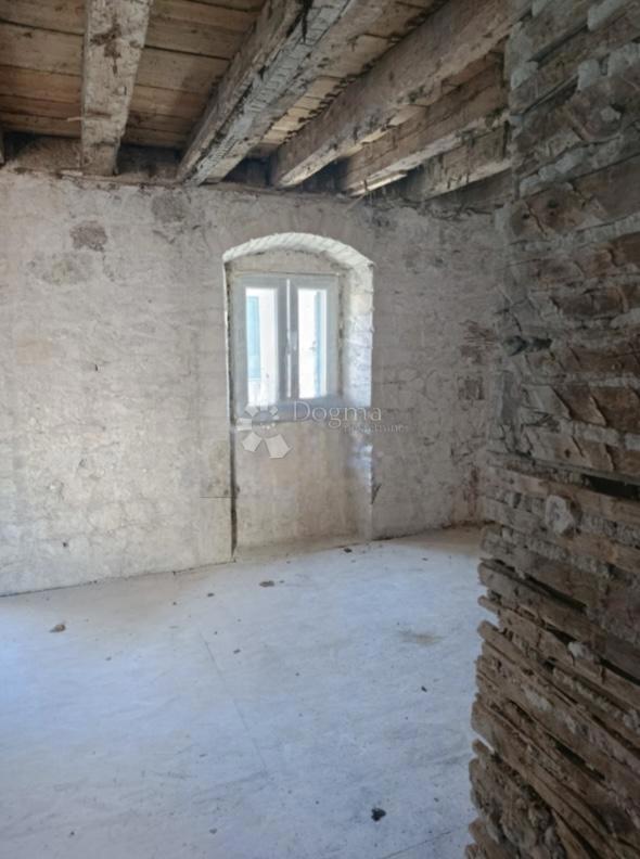 Mieszkanie Na sprzedaż - SPLITSKO-DALMATINSKA SINJ