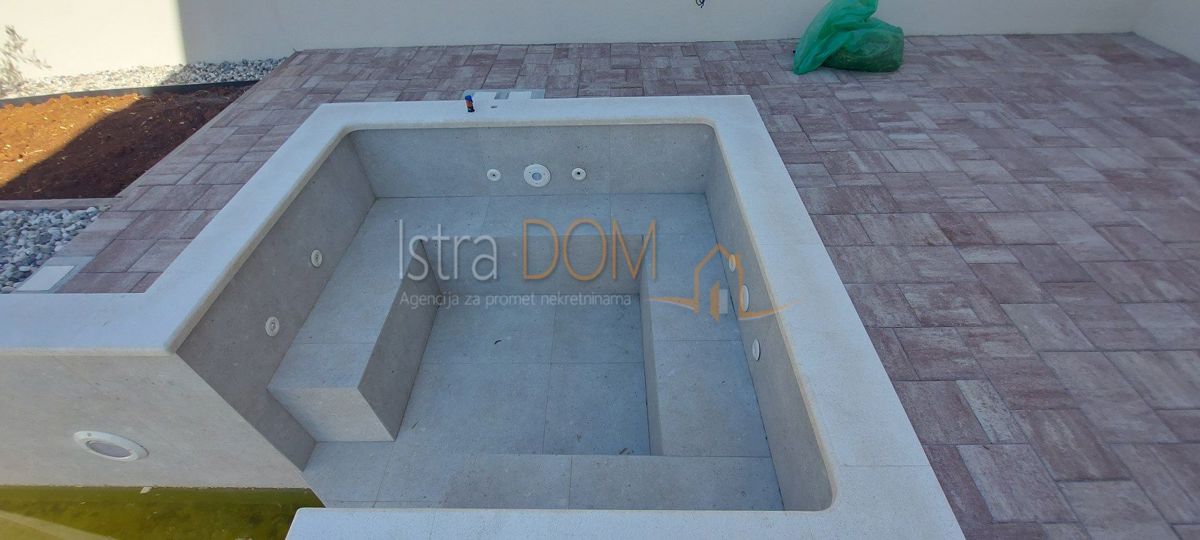 Dům Na prodej - ISTARSKA MEDULIN