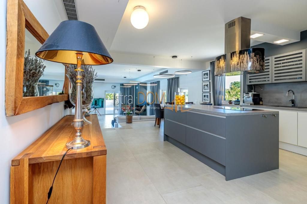 Casa In vendita - ISTARSKA KANFANAR