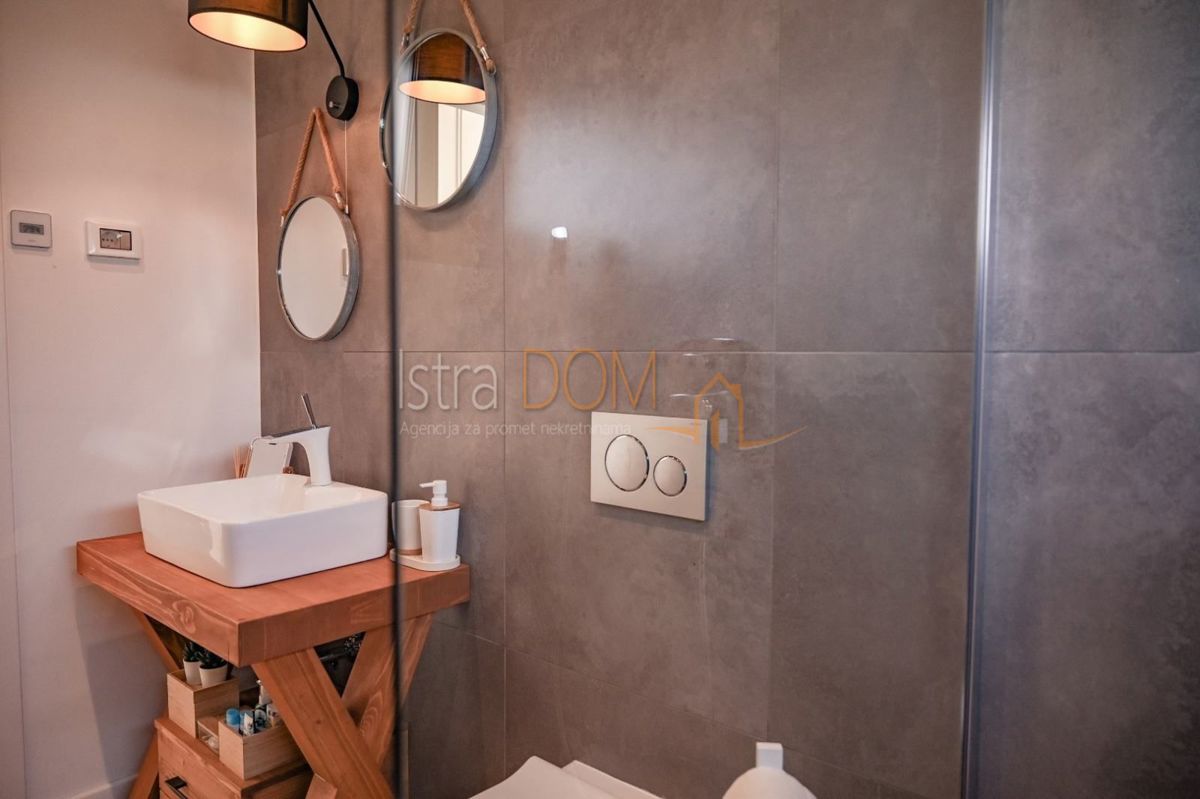 Haus Zu verkaufen - ISTARSKA SVETVINČENAT