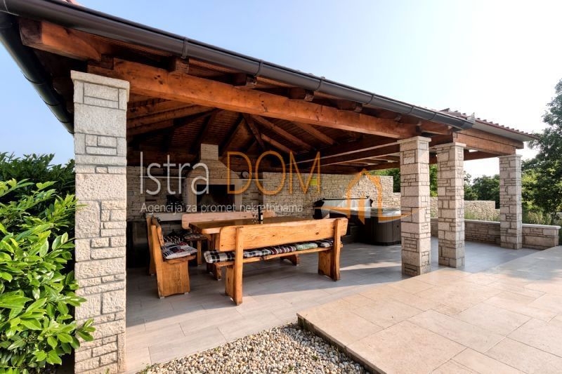 Haus Zu verkaufen - ISTARSKA SVETVINČENAT