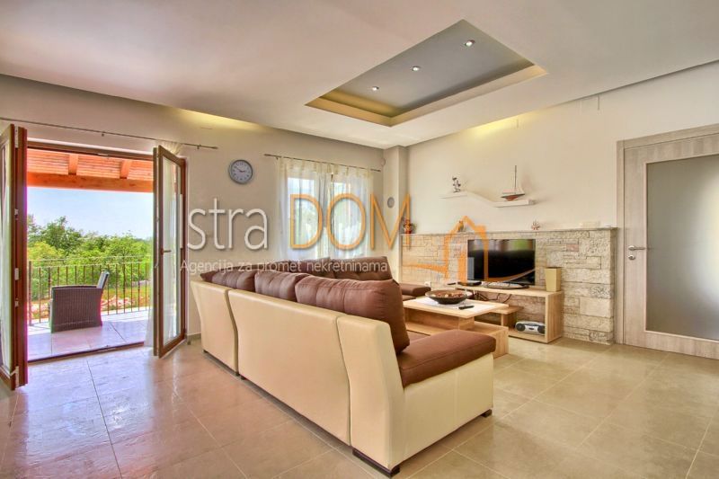 Haus Zu verkaufen - ISTARSKA SVETVINČENAT