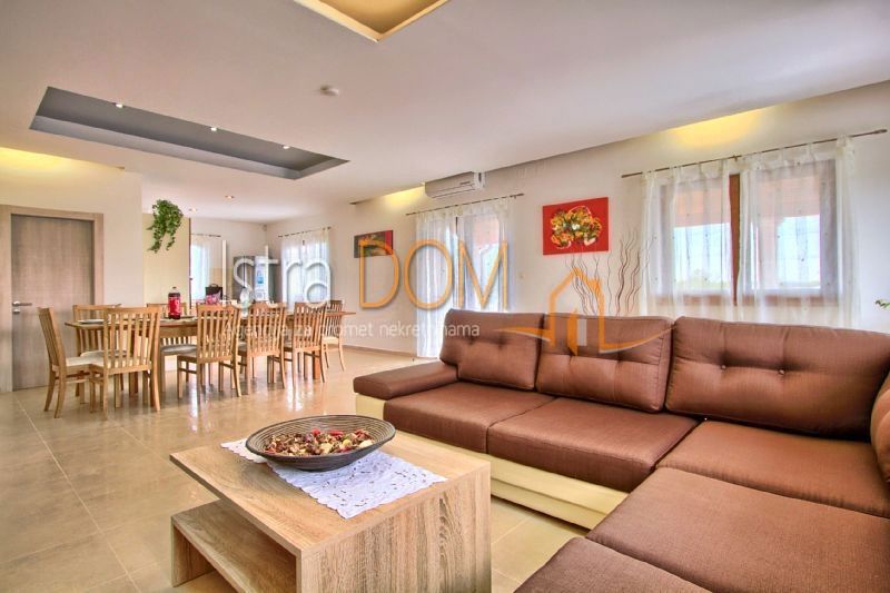 Haus Zu verkaufen - ISTARSKA SVETVINČENAT