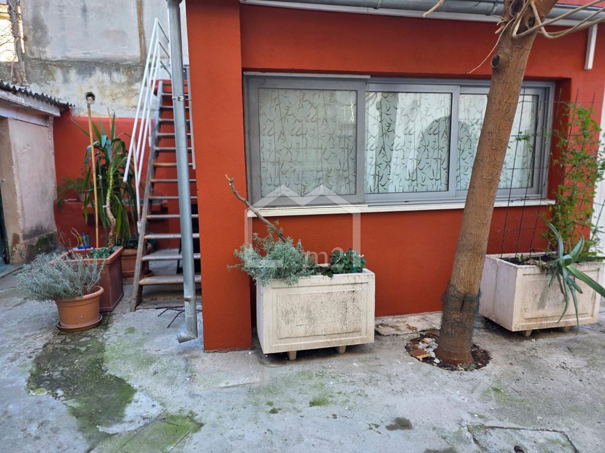 Appartamento In vendita - SPLITSKO-DALMATINSKA SPLIT