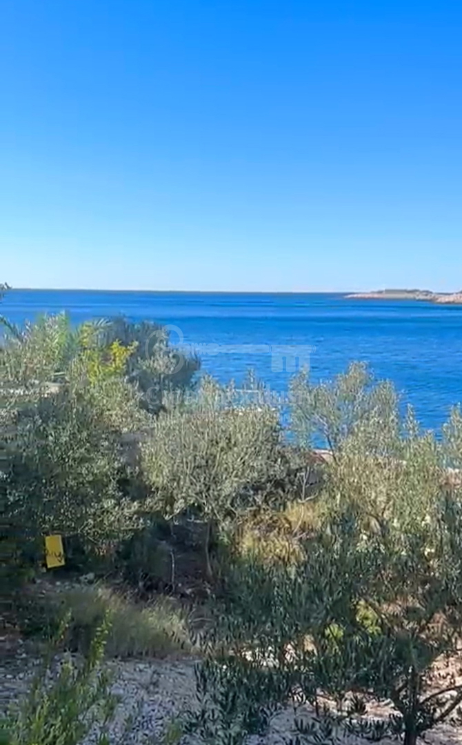 Land For sale - ŠIBENSKO-KNINSKA ROGOZNICA