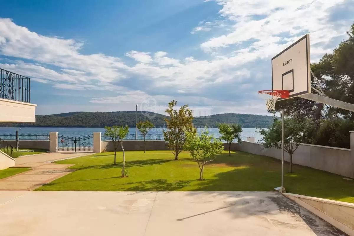Dom Na predaj - ŠIBENSKO-KNINSKA ŠIBENIK