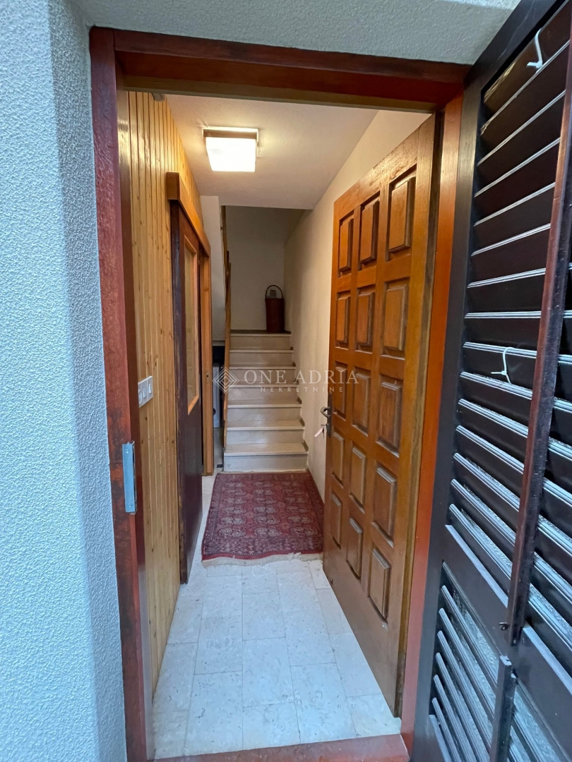 House For sale - PRIMORSKO-GORANSKA NOVI VINODOLSKI
