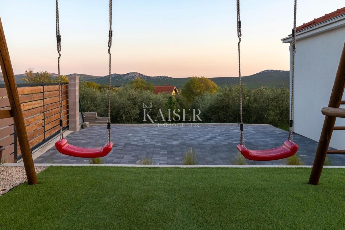 House For sale - ŠIBENSKO-KNINSKA ŠIBENIK