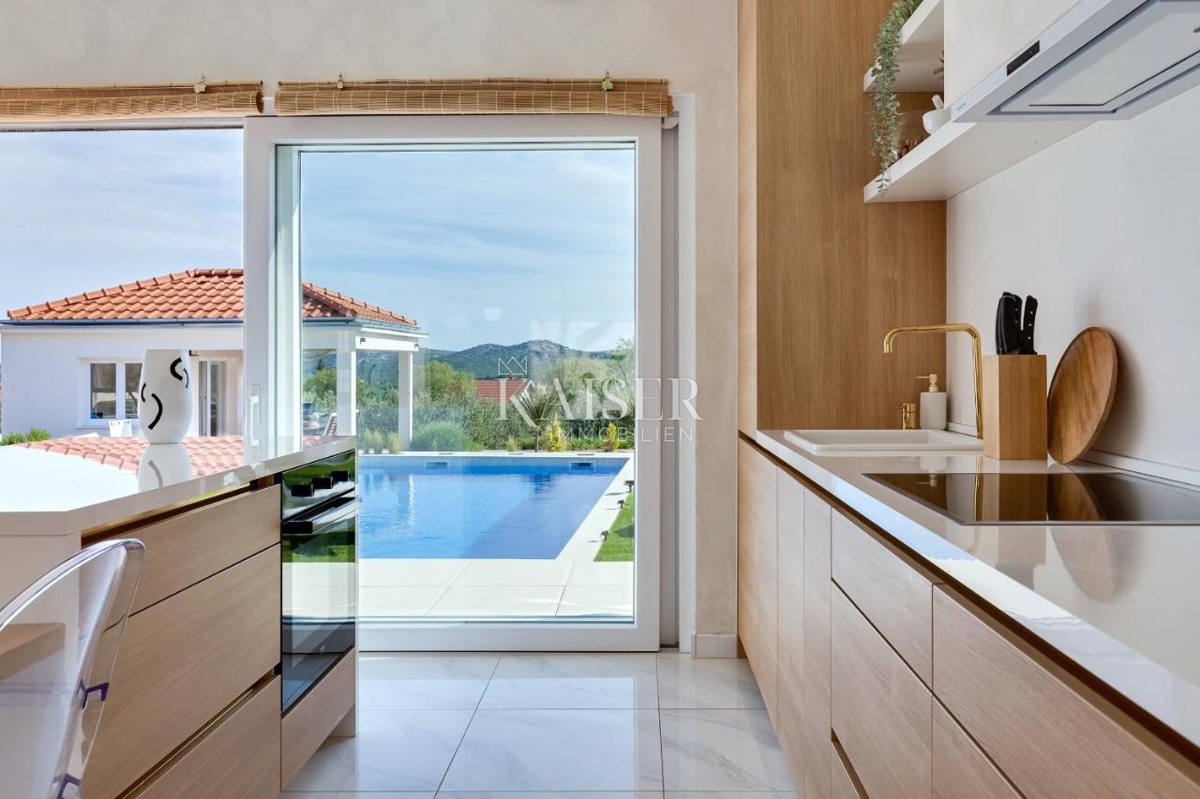 House For sale - ŠIBENSKO-KNINSKA ŠIBENIK
