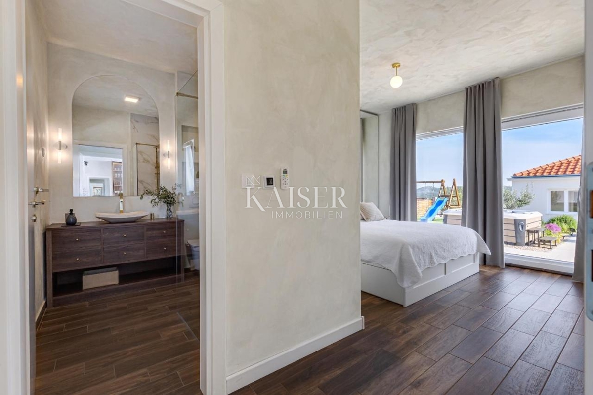 House For sale - ŠIBENSKO-KNINSKA ŠIBENIK