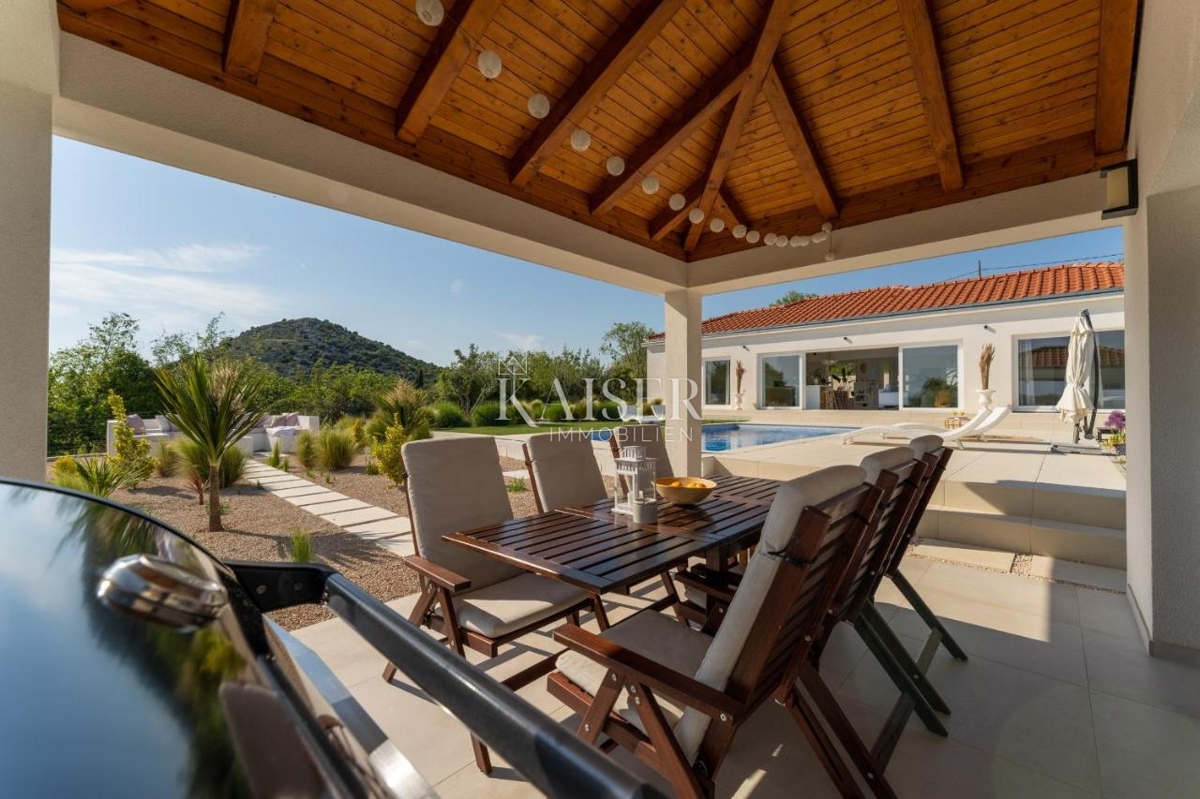 House For sale - ŠIBENSKO-KNINSKA ŠIBENIK