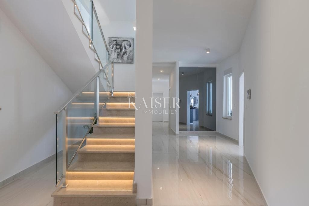Casa In vendita - SPLITSKO-DALMATINSKA SPLIT