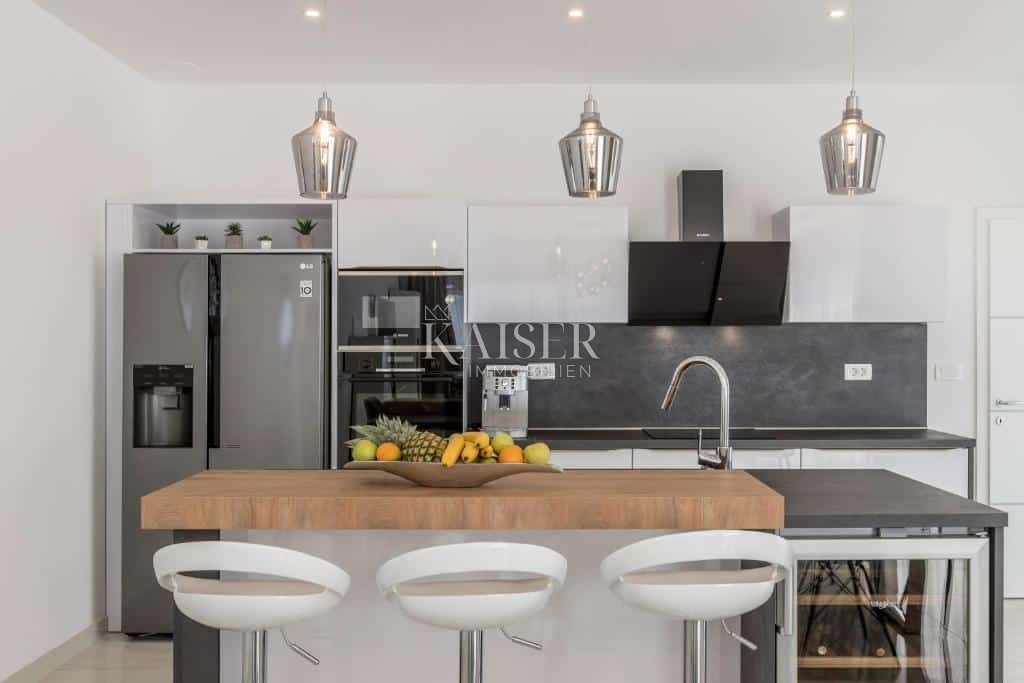 Casa In vendita - SPLITSKO-DALMATINSKA SPLIT