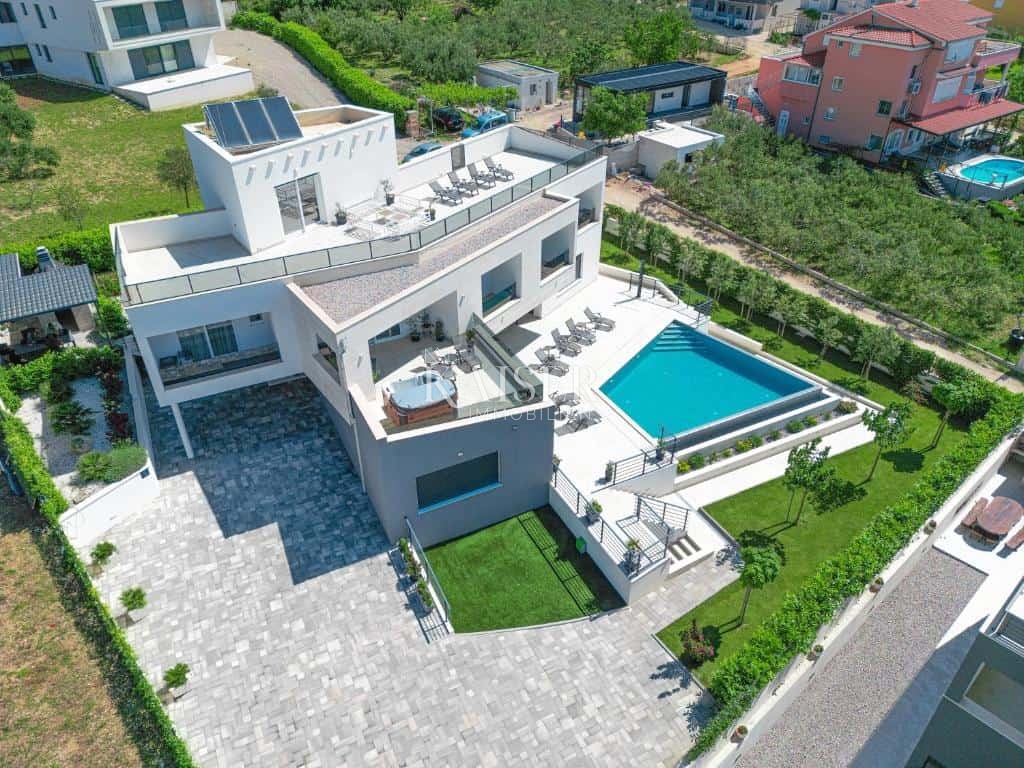 Casa In vendita - SPLITSKO-DALMATINSKA SPLIT