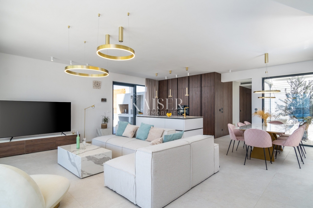 Casa In vendita - SPLITSKO-DALMATINSKA SPLIT