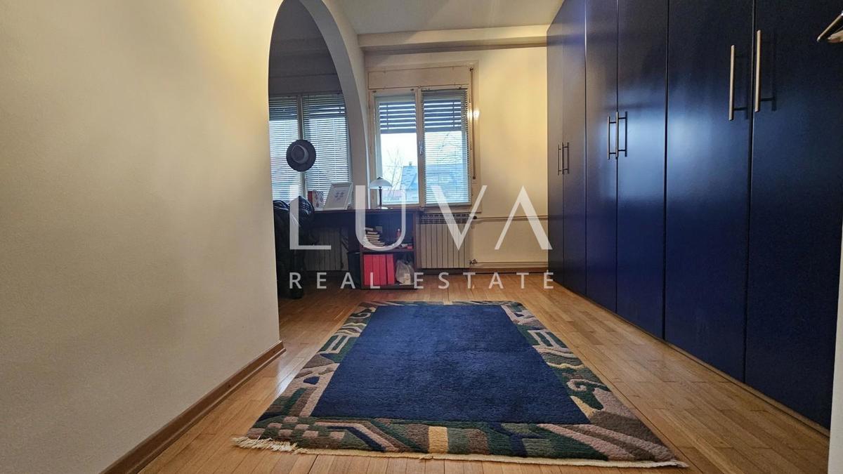 Hiša Na predaj - GRAD ZAGREB ZAGREB