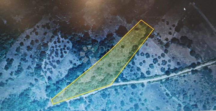 Zemljište na prodaju 4598 m² – Šibenik