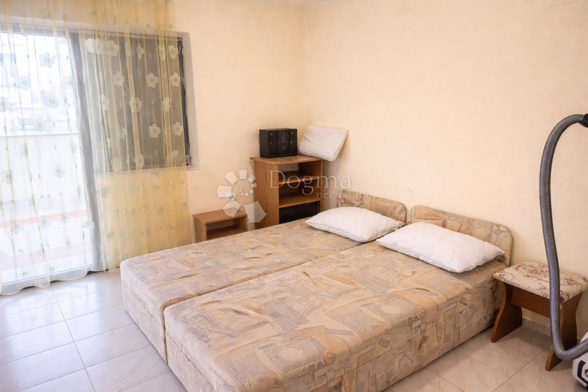 Appartement À vendre - ŠIBENSKO-KNINSKA TRIBUNJ