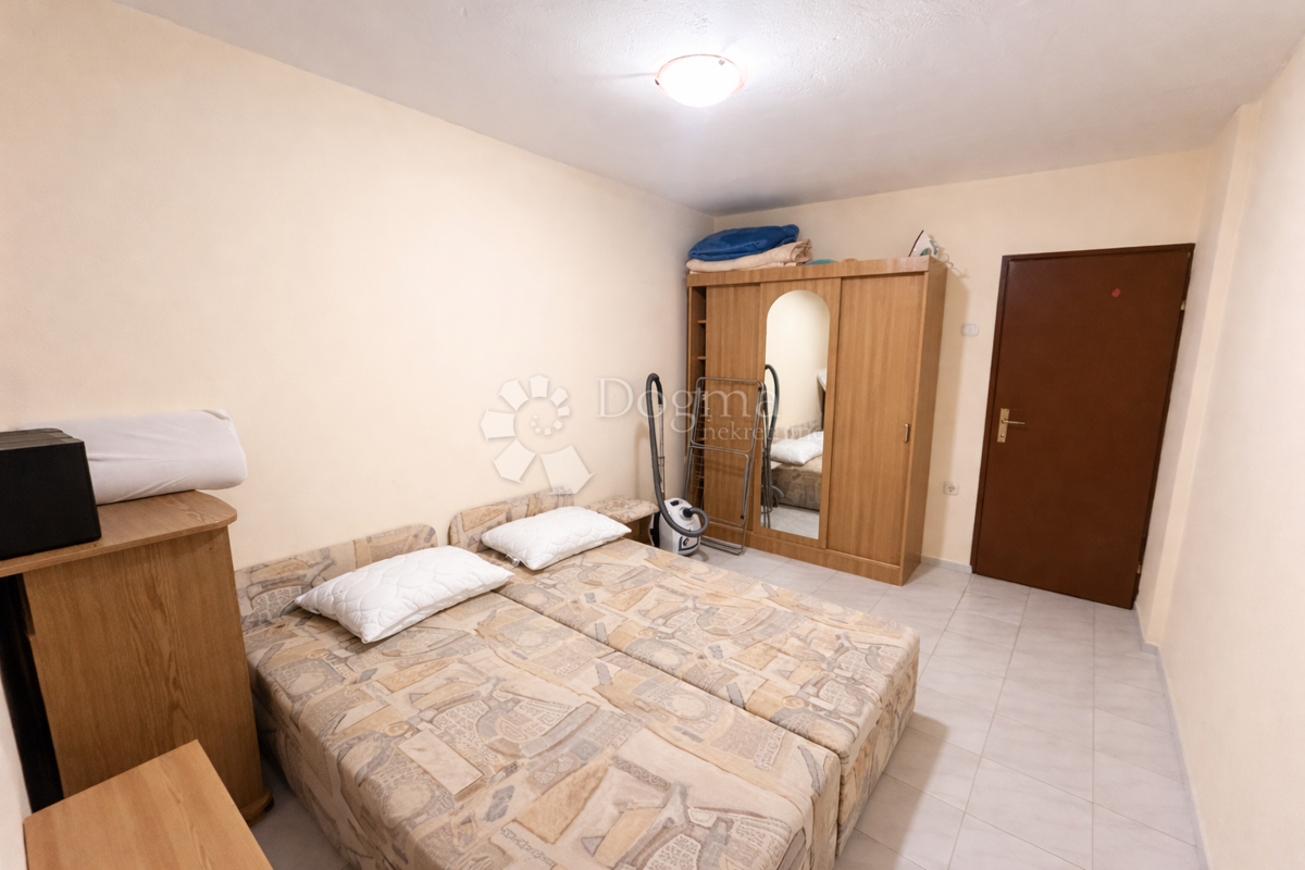 Appartement À vendre - ŠIBENSKO-KNINSKA TRIBUNJ
