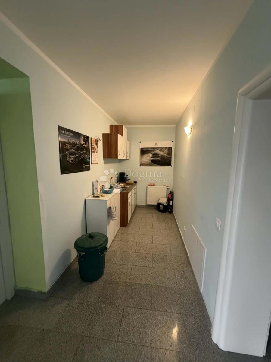 Locaux commerciaux À vendre - PRIMORSKO-GORANSKA MATULJI