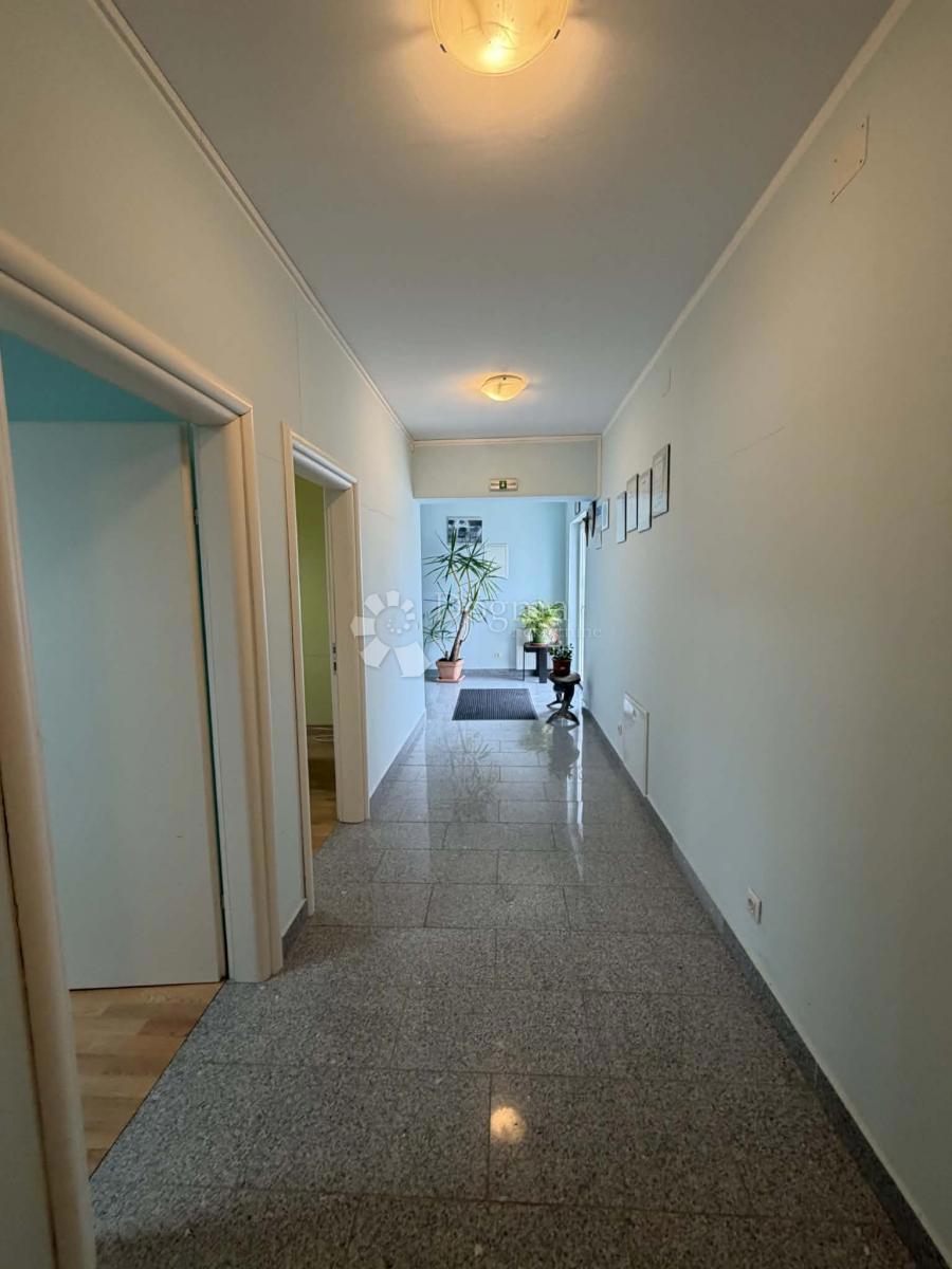 Locaux commerciaux À vendre - PRIMORSKO-GORANSKA MATULJI