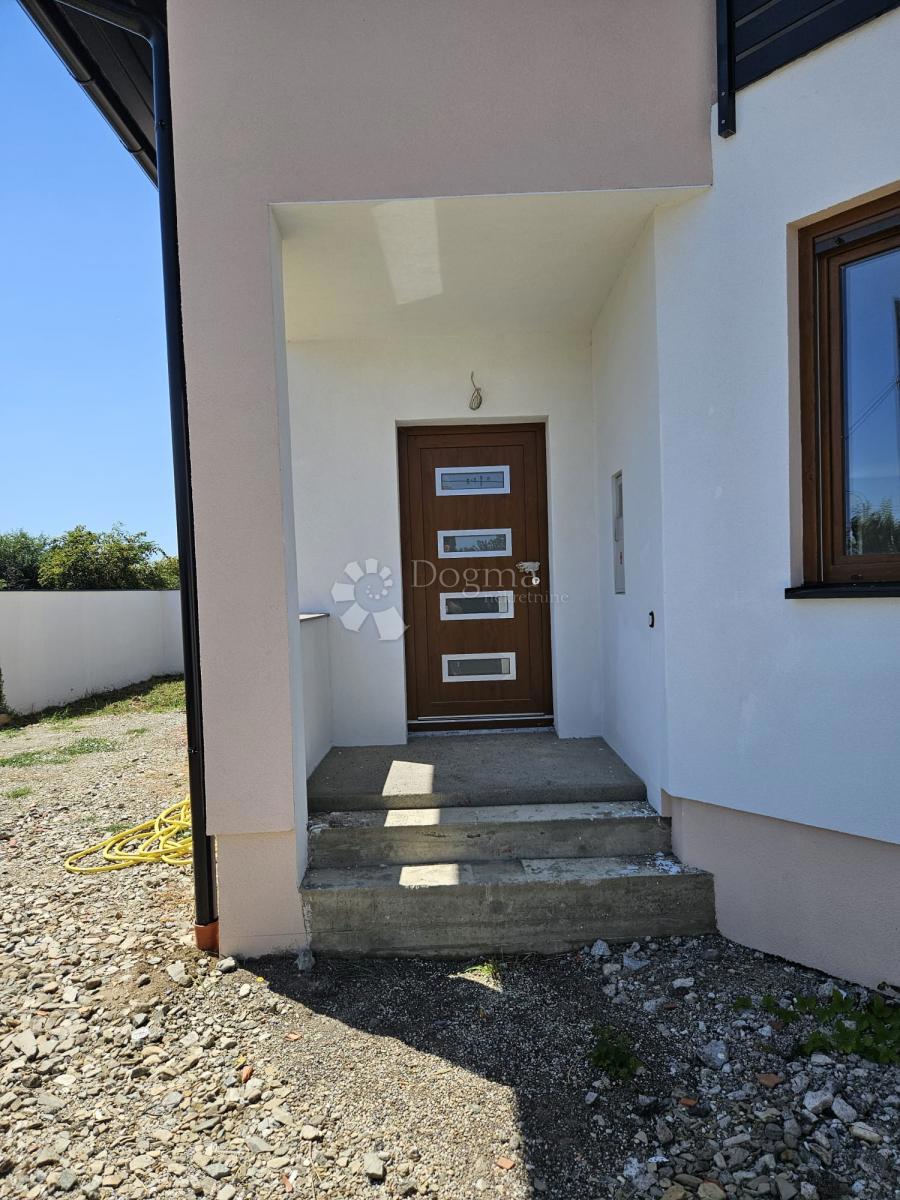 Kuća Na prodaju - OSJEČKO-BARANJSKA OSIJEK