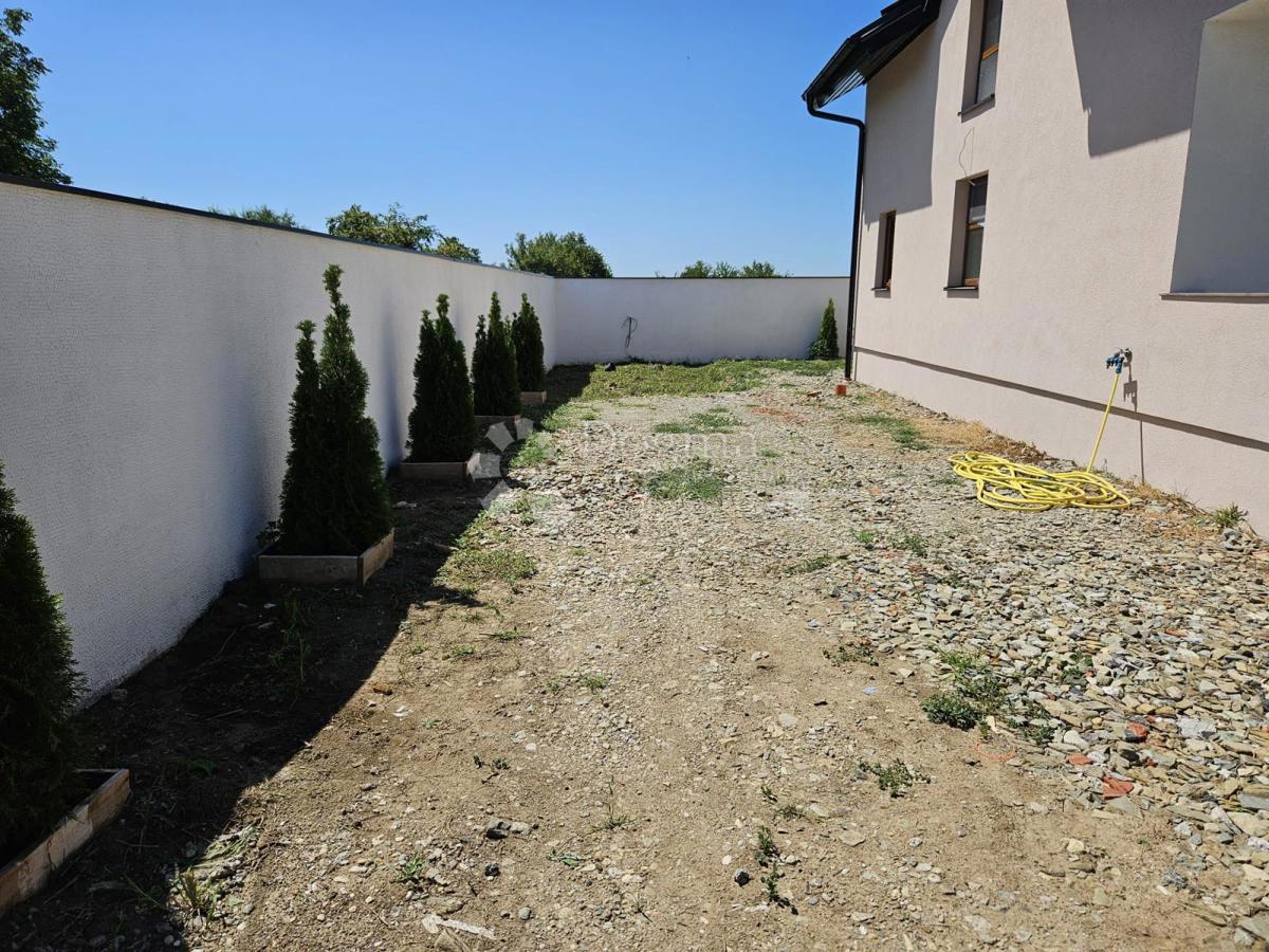 Kuća Na prodaju - OSJEČKO-BARANJSKA OSIJEK