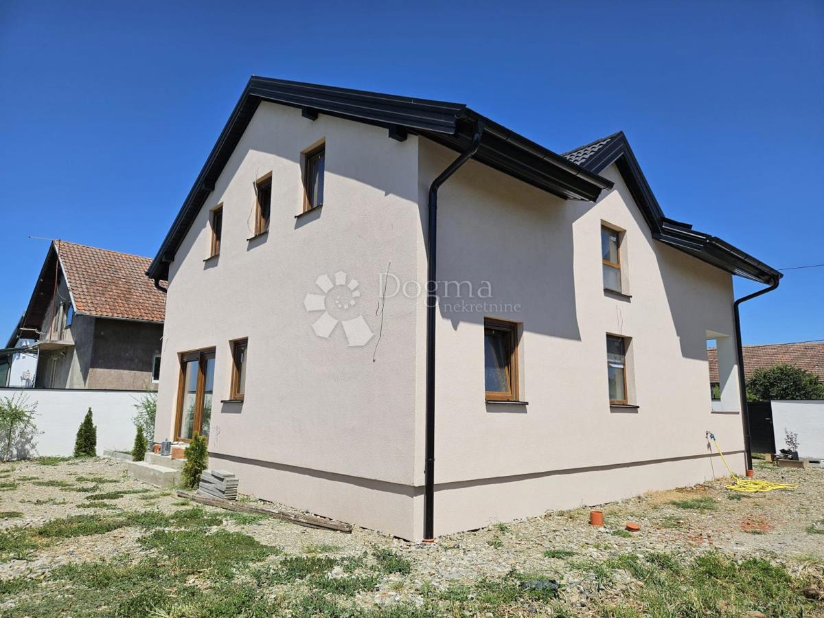 Kuća Na prodaju - OSJEČKO-BARANJSKA OSIJEK