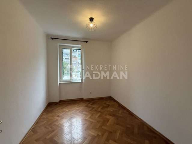 Apartmán na prenájom 107 m² – Split