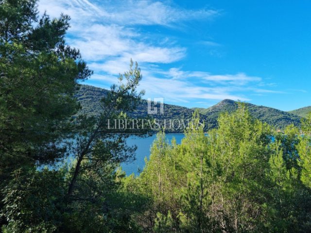 Terreno in vendita 216904 m² – Ston
